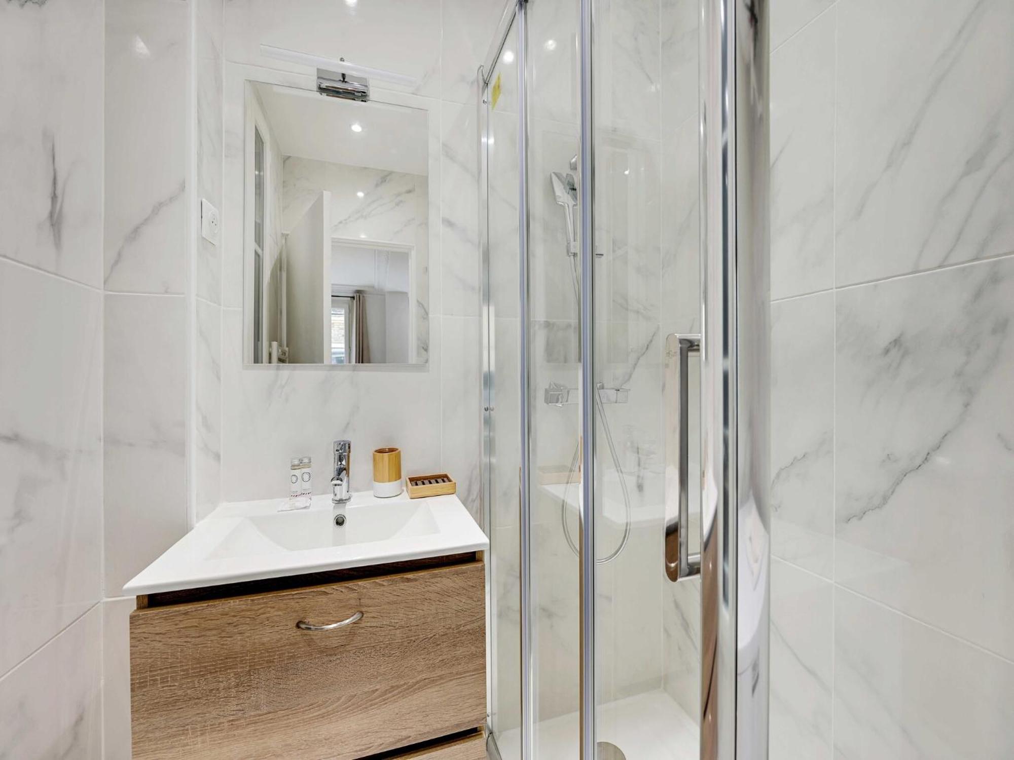 Very For 2 People Batignolles - Nollet Mobility Lease Appartement Parijs